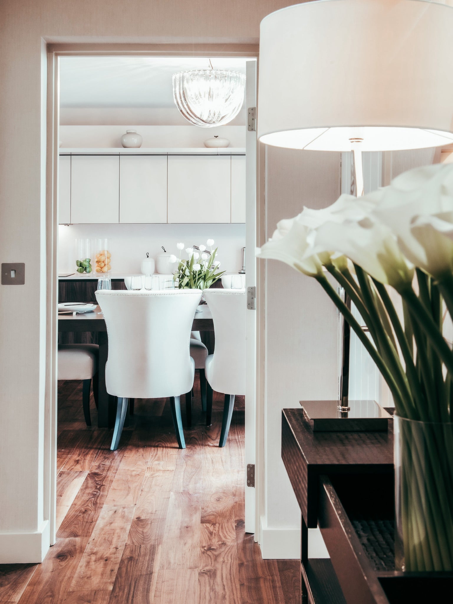 Showrooms & Reception Spaces, Vol. II interior design, United Kingdom